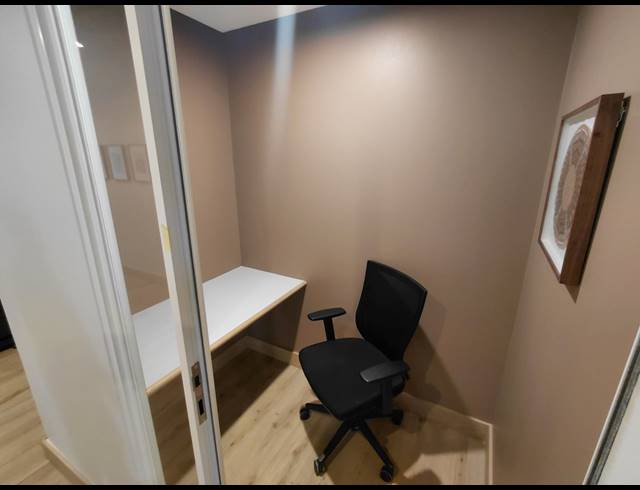 110M² OFFICE TO LET IN HALFWAY HOUSE